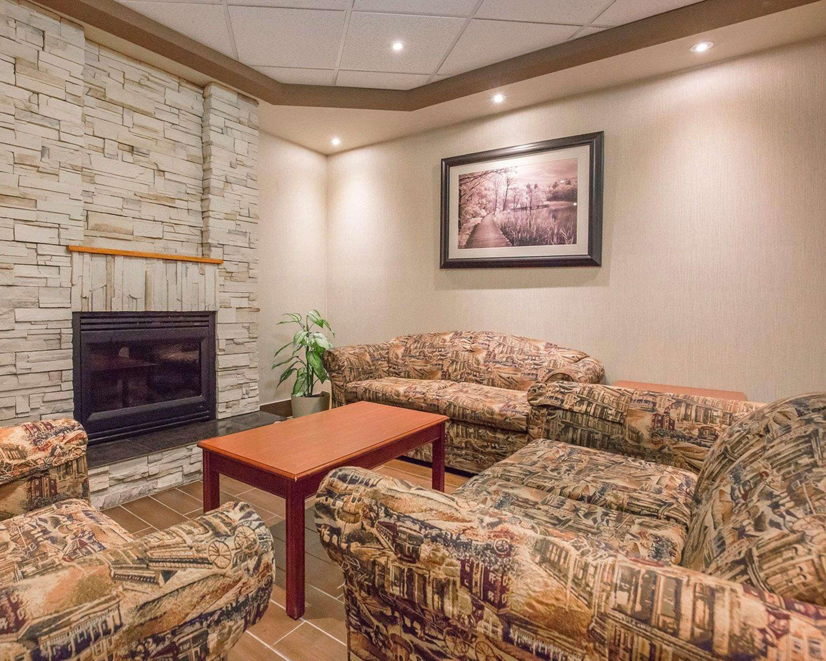 Comfort Inn & Suites University Calgary Zewnętrze zdjęcie