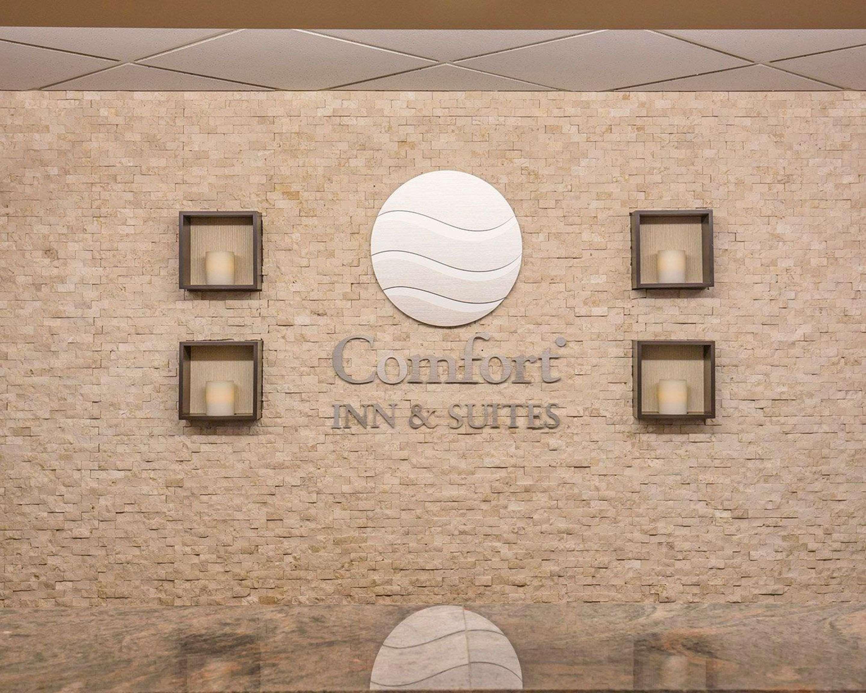 Comfort Inn & Suites University Calgary Zewnętrze zdjęcie
