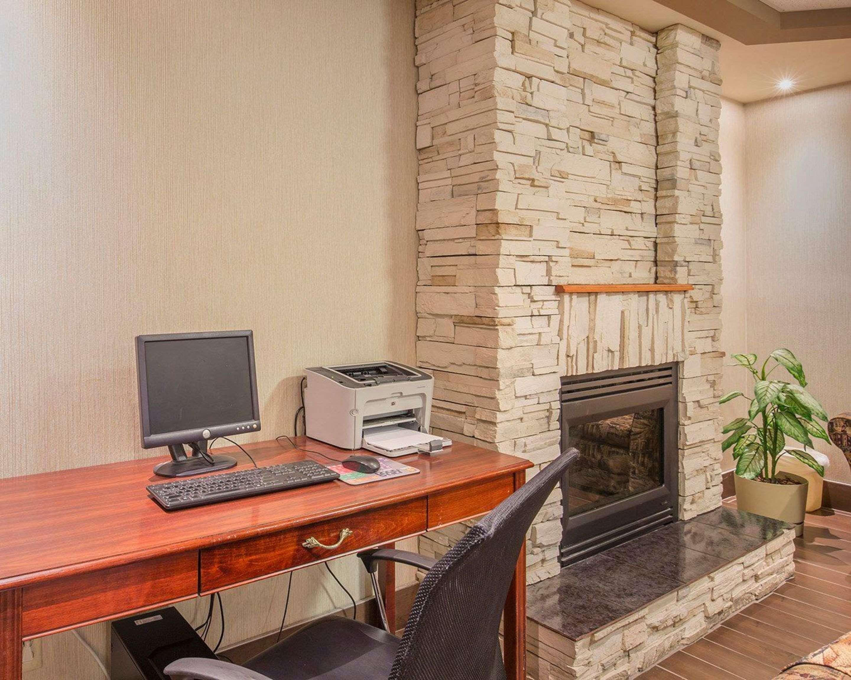 Comfort Inn & Suites University Calgary Zewnętrze zdjęcie