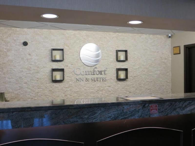 Comfort Inn & Suites University Calgary Zewnętrze zdjęcie