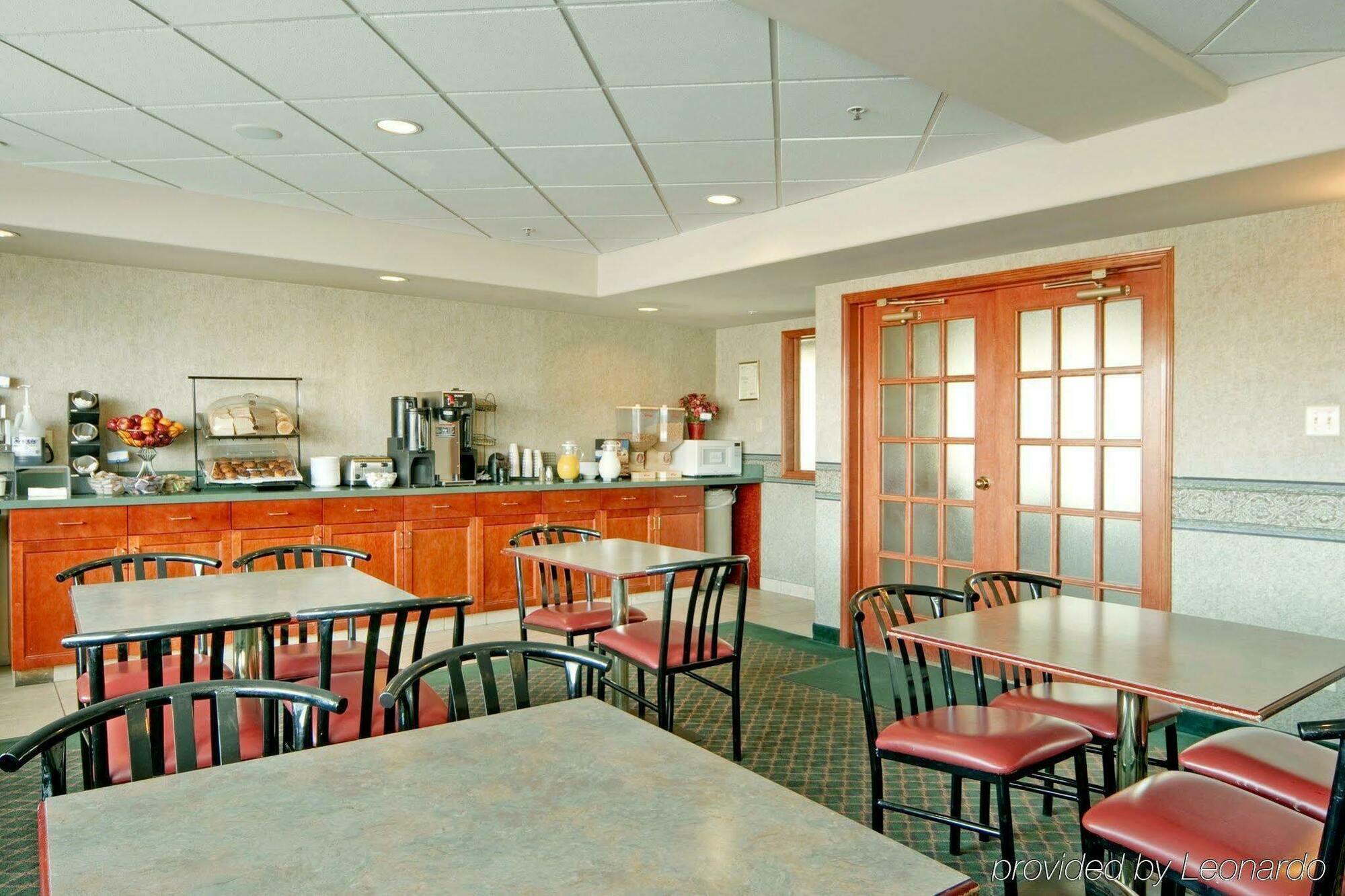 Comfort Inn & Suites University Calgary Zewnętrze zdjęcie